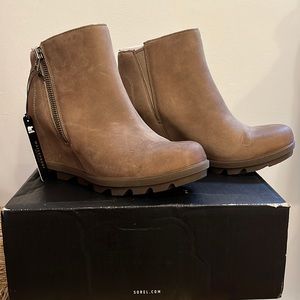 Sorel Joan if Arc Wedge in Ash Brown, never worn